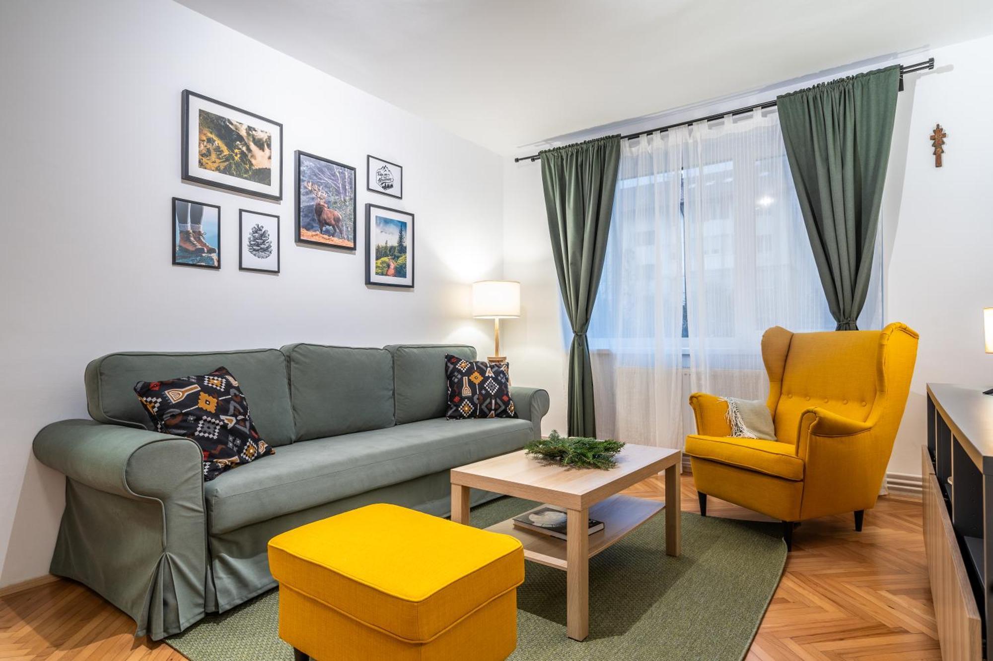 The Cozy Deer Apartment シナヤ エクステリア 写真