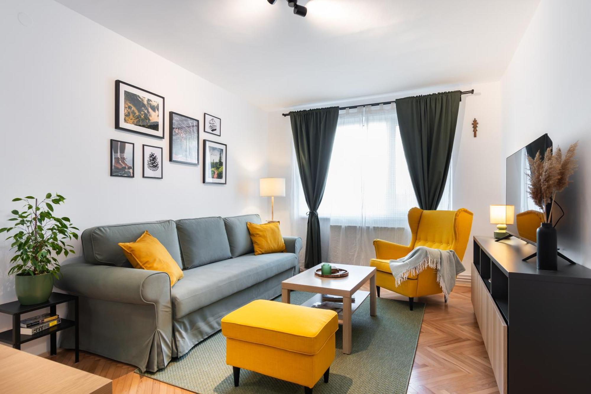 The Cozy Deer Apartment シナヤ エクステリア 写真